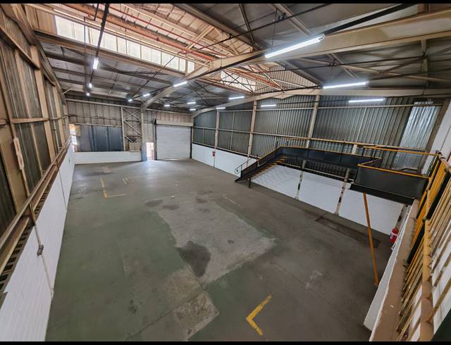 379M² WAREHOUSE TO LET IN SELBY